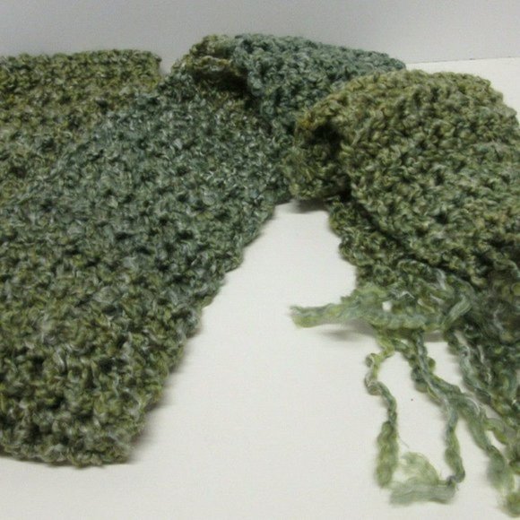 Green Scarf Extra Long 104x5 Handmade Crochet Knit Men Women Christmas Muffler - Picture 5 of 6